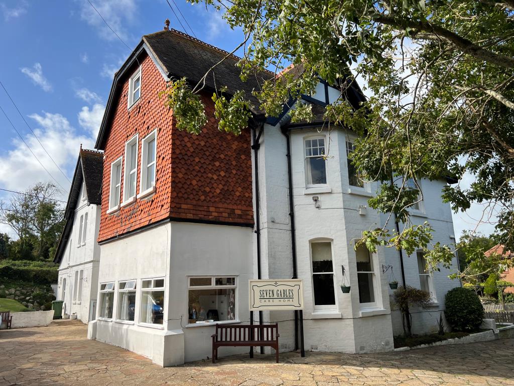 Lot: 81 - FREEHOLD FORMER CARE HOME WITH POTENTIAL -